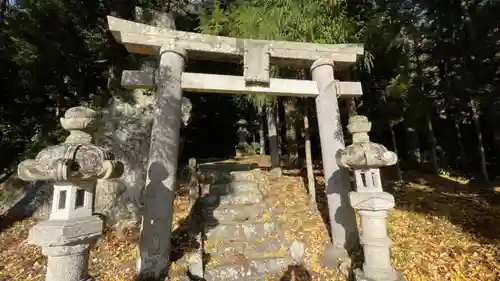 羽黒神社の鳥居