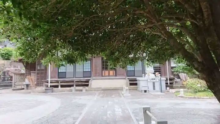 明泉寺の本殿・本堂