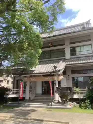 長全寺の本殿・本堂