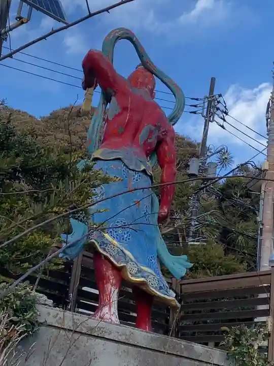 最福寺別院江の島大師の像
