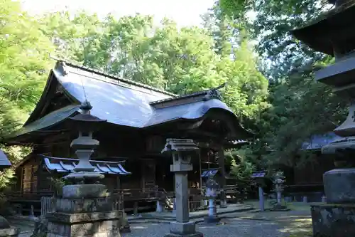 菅船神社の本殿