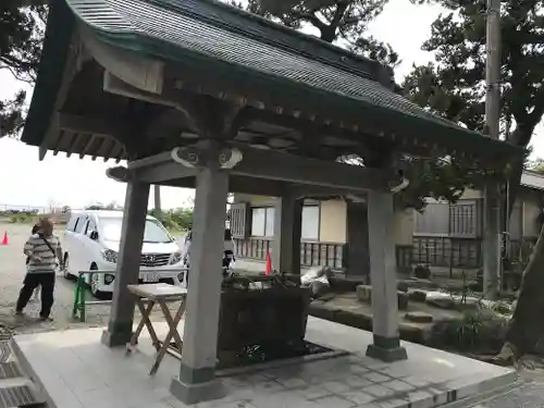 森戸大明神（森戸神社）の手水舎