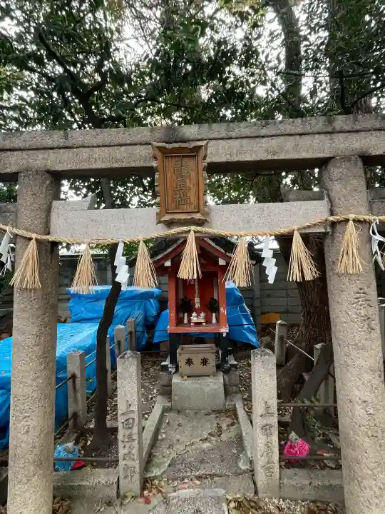 生根神社の{uncategorized: "未分類", other: "その他", undefined: "問題あり", building: "その他建物", grave: "お墓", sacred_gate: "鳥居", guardian: "狛犬", statue: "像", buddha: "仏像", history: "歴史", nature: "自然", garden: "庭園", animal: "動物", pagoda: "塔", temizu: "手水舎", mountain_gate: "山門・神門", sanctuary: "本殿・本堂", subordinate: "末社・摂社", art: "芸術", scenery: "景色", jizo: "地蔵", ema: "絵馬", goshuin: "御朱印", omikuji: "おみくじ", items: "授与品その他", amulet: "お守り", goshuincho: "御朱印帳", eats: "食事", festival: "お祭り", votive_dance: "神楽", shichigosan: "七五三参", wedding: "結婚式", experience: "体験その他", initially: "初詣", around: "周辺", anti_infection: "感染症対策"}