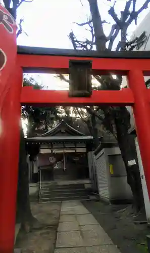 出世稲荷神社（春日稲荷神社）の鳥居