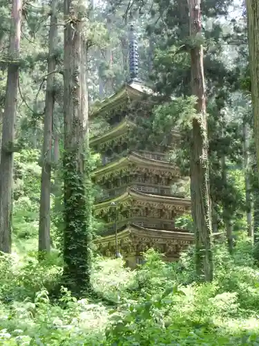 出羽神社(出羽三山神社)～三神合祭殿～の塔