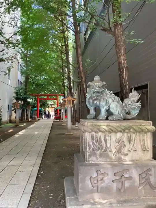 花園神社の狛犬