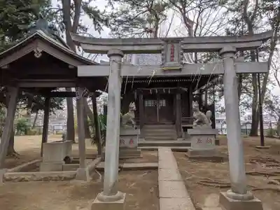 高稲荷神社の本殿・本堂