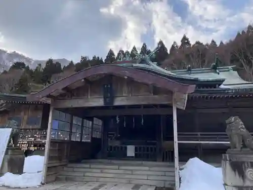 函館八幡宮の本殿