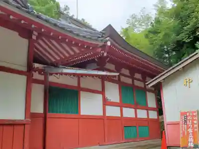 王地山まけきらい稲荷の本殿・本堂