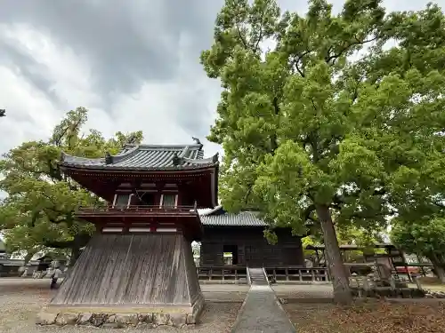 斑鳩寺の{uncategorized: "未分類", other: "その他", undefined: "問題あり", building: "その他建物", grave: "お墓", sacred_gate: "鳥居", guardian: "狛犬", statue: "像", buddha: "仏像", history: "歴史", nature: "自然", garden: "庭園", animal: "動物", pagoda: "塔", temizu: "手水舎", mountain_gate: "山門・神門", sanctuary: "本殿・本堂", subordinate: "末社・摂社", art: "芸術", scenery: "景色", jizo: "地蔵", ema: "絵馬", goshuin: "御朱印", omikuji: "おみくじ", items: "授与品その他", amulet: "お守り", goshuincho: "御朱印帳", eats: "食事", festival: "お祭り", votive_dance: "神楽", shichigosan: "七五三参", wedding: "結婚式", experience: "体験その他", initially: "初詣", around: "周辺", anti_infection: "感染症対策"}