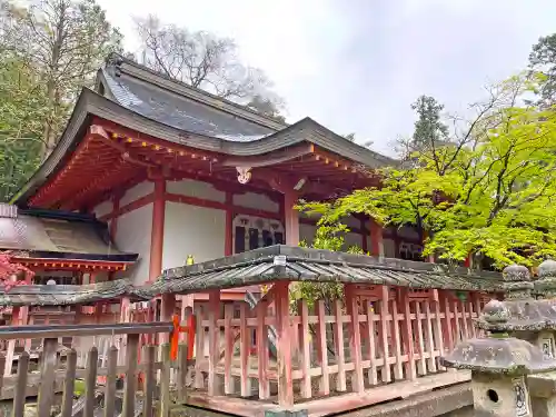 手向山八幡宮の本殿