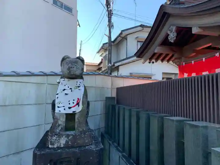 成田山 薬師堂(旧本堂)の狛犬