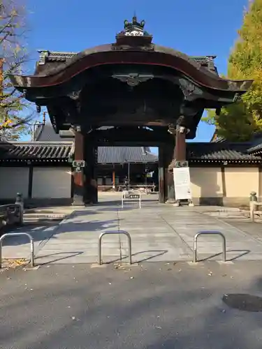 東本願寺（真宗本廟）の山門