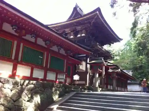 石上神宮の山門・神門