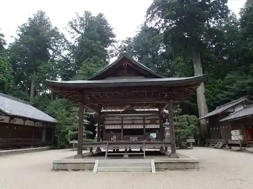 都祁水分神社の本殿