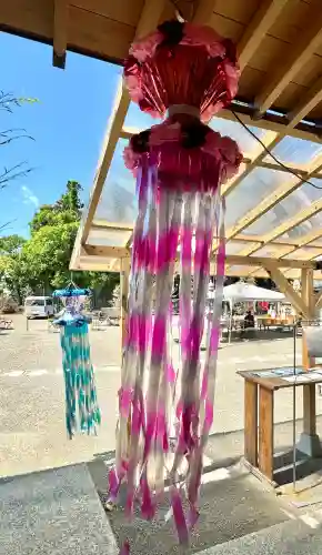 二柱神社の{uncategorized: "未分類", other: "その他", undefined: "問題あり", building: "その他建物", grave: "お墓", sacred_gate: "鳥居", guardian: "狛犬", statue: "像", buddha: "仏像", history: "歴史", nature: "自然", garden: "庭園", animal: "動物", pagoda: "塔", temizu: "手水舎", mountain_gate: "山門・神門", sanctuary: "本殿・本堂", subordinate: "末社・摂社", art: "芸術", scenery: "景色", jizo: "地蔵", ema: "絵馬", goshuin: "御朱印", omikuji: "おみくじ", items: "授与品その他", amulet: "お守り", goshuincho: "御朱印帳", eats: "食事", festival: "お祭り", votive_dance: "神楽", shichigosan: "七五三参", wedding: "結婚式", experience: "体験その他", initially: "初詣", around: "周辺", anti_infection: "感染症対策"}