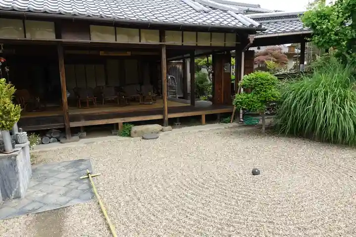 璉珹寺の庭園