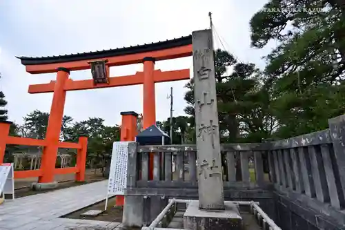 白山神社の鳥居