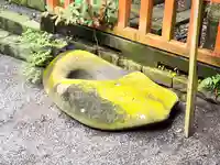 美御前社の手水舎