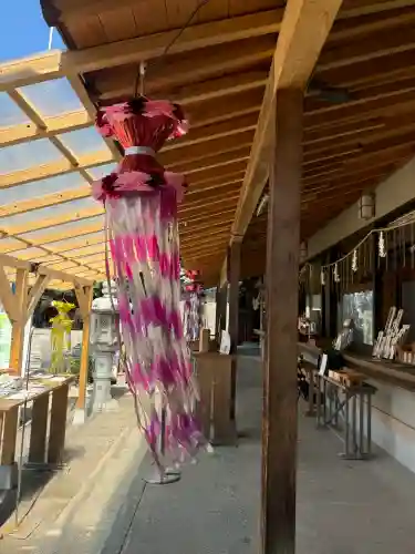 二柱神社の{uncategorized: "未分類", other: "その他", undefined: "問題あり", building: "その他建物", grave: "お墓", sacred_gate: "鳥居", guardian: "狛犬", statue: "像", buddha: "仏像", history: "歴史", nature: "自然", garden: "庭園", animal: "動物", pagoda: "塔", temizu: "手水舎", mountain_gate: "山門・神門", sanctuary: "本殿・本堂", subordinate: "末社・摂社", art: "芸術", scenery: "景色", jizo: "地蔵", ema: "絵馬", goshuin: "御朱印", omikuji: "おみくじ", items: "授与品その他", amulet: "お守り", goshuincho: "御朱印帳", eats: "食事", festival: "お祭り", votive_dance: "神楽", shichigosan: "七五三参", wedding: "結婚式", experience: "体験その他", initially: "初詣", around: "周辺", anti_infection: "感染症対策"}