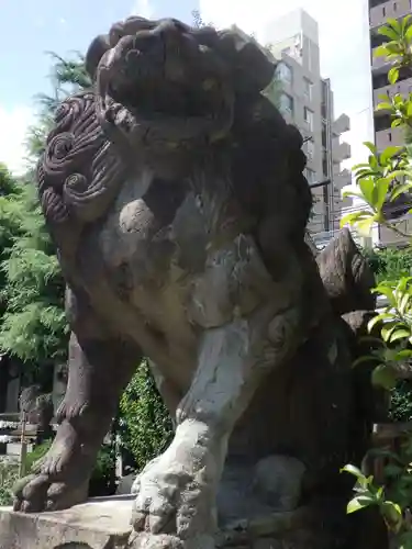元祇園梛神社・隼神社の狛犬