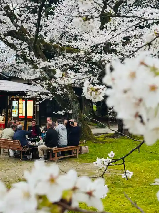 守りの神 藤基神社(新潟県)