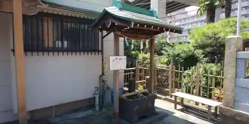 青雲稲荷神社の手水舎
