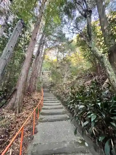 観音寺（岩屋観音）の{uncategorized: "未分類", other: "その他", undefined: "問題あり", building: "その他建物", grave: "お墓", sacred_gate: "鳥居", guardian: "狛犬", statue: "像", buddha: "仏像", history: "歴史", nature: "自然", garden: "庭園", animal: "動物", pagoda: "塔", temizu: "手水舎", mountain_gate: "山門・神門", sanctuary: "本殿・本堂", subordinate: "末社・摂社", art: "芸術", scenery: "景色", jizo: "地蔵", ema: "絵馬", goshuin: "御朱印", omikuji: "おみくじ", items: "授与品その他", amulet: "お守り", goshuincho: "御朱印帳", eats: "食事", festival: "お祭り", votive_dance: "神楽", shichigosan: "七五三参", wedding: "結婚式", experience: "体験その他", initially: "初詣", around: "周辺", anti_infection: "感染症対策"}