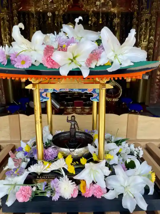 本立寺の{uncategorized: "未分類", other: "その他", undefined: "問題あり", building: "その他建物", grave: "お墓", sacred_gate: "鳥居", guardian: "狛犬", statue: "像", buddha: "仏像", history: "歴史", nature: "自然", garden: "庭園", animal: "動物", pagoda: "塔", temizu: "手水舎", mountain_gate: "山門・神門", sanctuary: "本殿・本堂", subordinate: "末社・摂社", art: "芸術", scenery: "景色", jizo: "地蔵", ema: "絵馬", goshuin: "御朱印", omikuji: "おみくじ", items: "授与品その他", amulet: "お守り", goshuincho: "御朱印帳", eats: "食事", festival: "お祭り", votive_dance: "神楽", shichigosan: "七五三参", wedding: "結婚式", experience: "体験その他", initially: "初詣", around: "周辺", anti_infection: "感染症対策"}