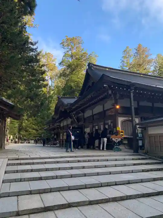高野山金剛峯寺奥の院(和歌山県)