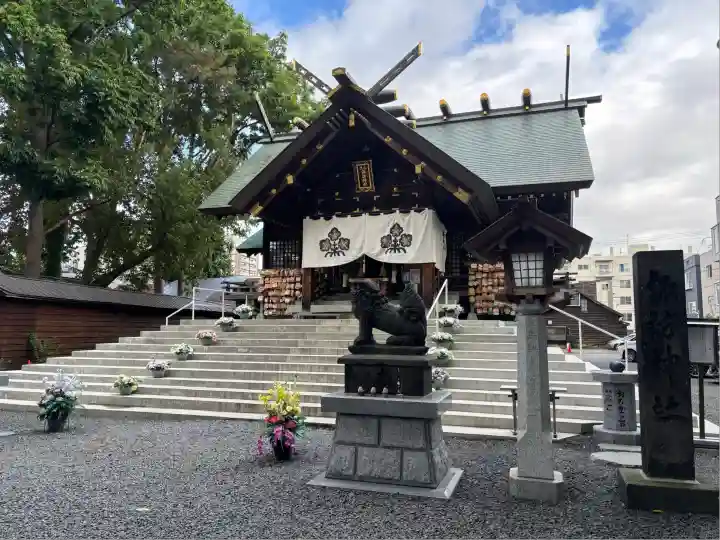札幌諏訪神社の本殿・本堂