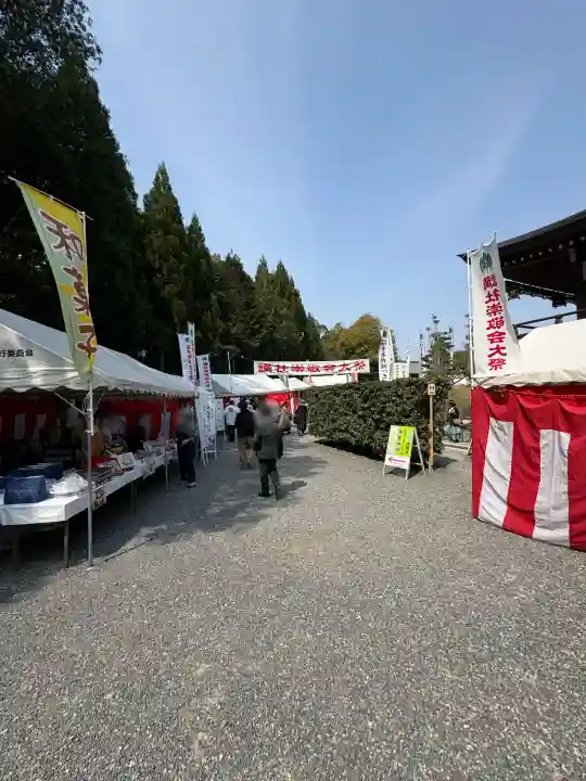 大神神社の{uncategorized: "未分類", other: "その他", undefined: "問題あり", building: "その他建物", grave: "お墓", sacred_gate: "鳥居", guardian: "狛犬", statue: "像", buddha: "仏像", history: "歴史", nature: "自然", garden: "庭園", animal: "動物", pagoda: "塔", temizu: "手水舎", mountain_gate: "山門・神門", sanctuary: "本殿・本堂", subordinate: "末社・摂社", art: "芸術", scenery: "景色", jizo: "地蔵", ema: "絵馬", goshuin: "御朱印", omikuji: "おみくじ", items: "授与品その他", amulet: "お守り", goshuincho: "御朱印帳", eats: "食事", festival: "お祭り", votive_dance: "神楽", shichigosan: "七五三参", wedding: "結婚式", experience: "体験その他", initially: "初詣", around: "周辺", anti_infection: "感染症対策"}