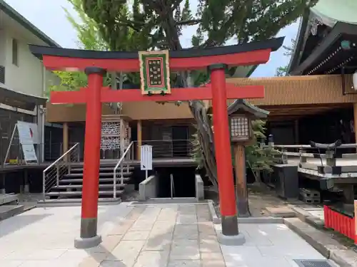 白山神社の末社