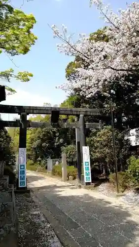 春日部八幡神社の鳥居