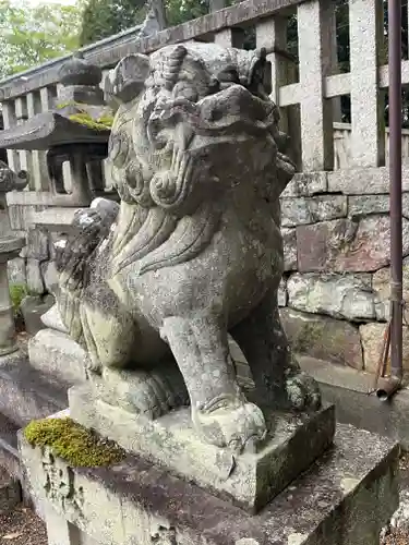 中野神社の狛犬