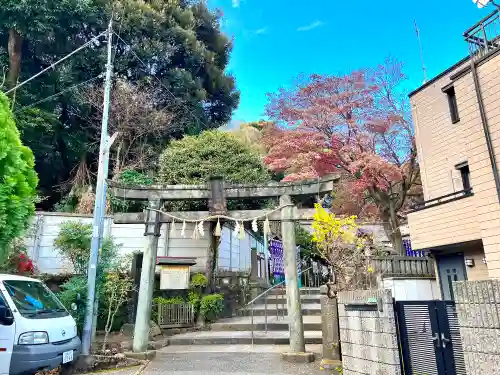 吹上稲荷神社の鳥居