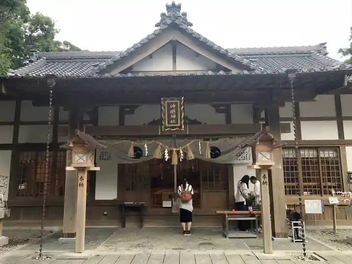 神明神社の本殿