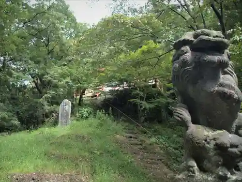 戸室山神社の狛犬