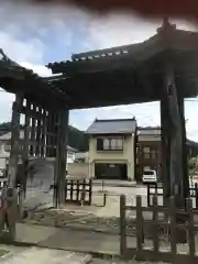 医光寺の山門