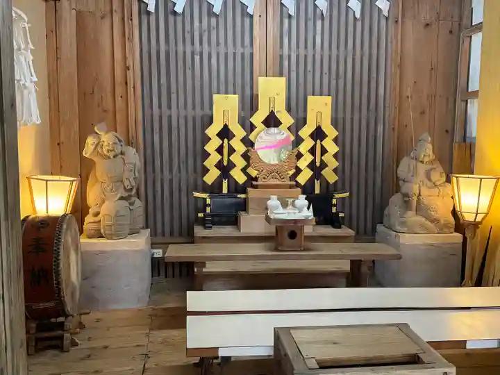 世持神社(沖縄県)