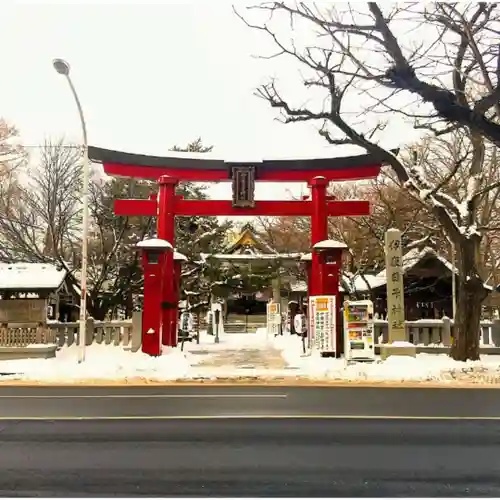 彌彦神社　(伊夜日子神社)の鳥居