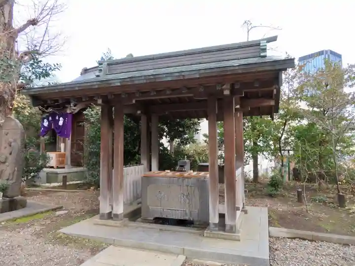 筑土八幡神社の手水舎