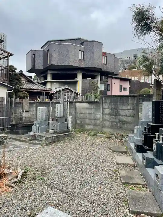 正慶寺の{uncategorized: "未分類", other: "その他", undefined: "問題あり", building: "その他建物", grave: "お墓", sacred_gate: "鳥居", guardian: "狛犬", statue: "像", buddha: "仏像", history: "歴史", nature: "自然", garden: "庭園", animal: "動物", pagoda: "塔", temizu: "手水舎", mountain_gate: "山門・神門", sanctuary: "本殿・本堂", subordinate: "末社・摂社", art: "芸術", scenery: "景色", jizo: "地蔵", ema: "絵馬", goshuin: "御朱印", omikuji: "おみくじ", items: "授与品その他", amulet: "お守り", goshuincho: "御朱印帳", eats: "食事", festival: "お祭り", votive_dance: "神楽", shichigosan: "七五三参", wedding: "結婚式", experience: "体験その他", initially: "初詣", around: "周辺", anti_infection: "感染症対策"}