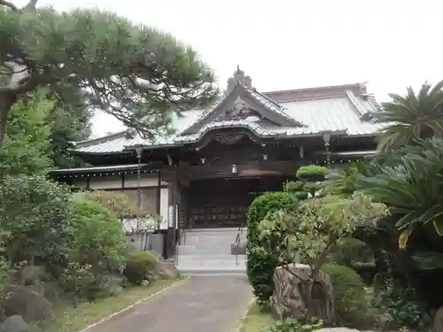 小動神社の本殿・本堂