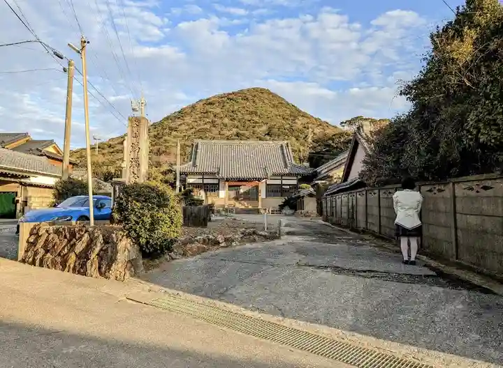 瑪瑙寺の山門・神門