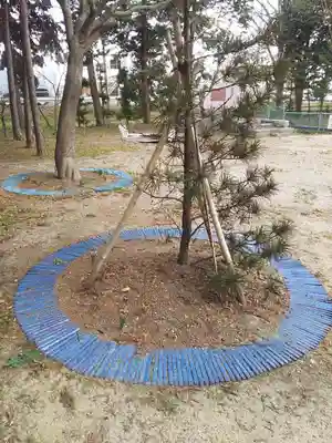 女體神社の庭園