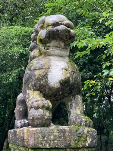 宇佐神宮の狛犬