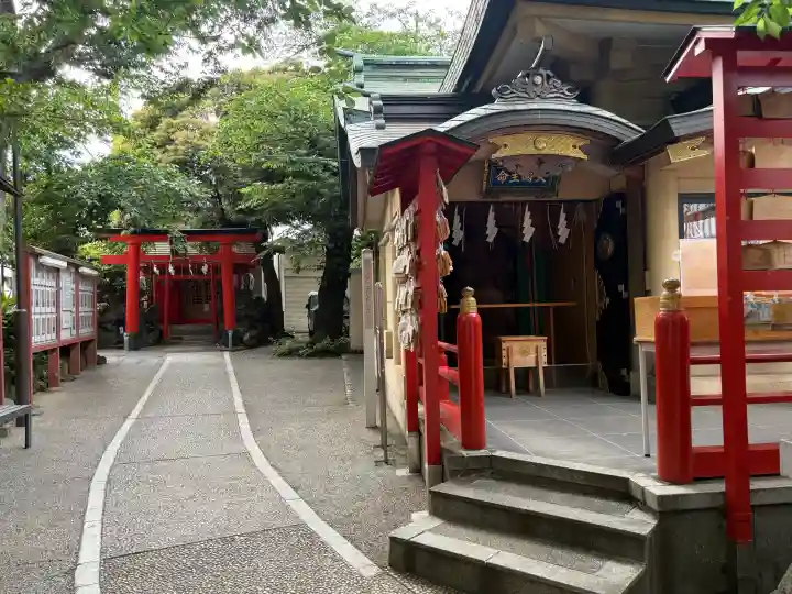 須賀神社の{uncategorized: "未分類", other: "その他", undefined: "問題あり", building: "その他建物", grave: "お墓", sacred_gate: "鳥居", guardian: "狛犬", statue: "像", buddha: "仏像", history: "歴史", nature: "自然", garden: "庭園", animal: "動物", pagoda: "塔", temizu: "手水舎", mountain_gate: "山門・神門", sanctuary: "本殿・本堂", subordinate: "末社・摂社", art: "芸術", scenery: "景色", jizo: "地蔵", ema: "絵馬", goshuin: "御朱印", omikuji: "おみくじ", items: "授与品その他", amulet: "お守り", goshuincho: "御朱印帳", eats: "食事", festival: "お祭り", votive_dance: "神楽", shichigosan: "七五三参", wedding: "結婚式", experience: "体験その他", initially: "初詣", around: "周辺", anti_infection: "感染症対策"}