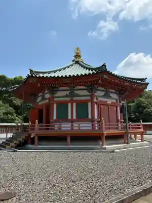 成田山新勝寺の{uncategorized: "未分類", other: "その他", undefined: "問題あり", building: "その他建物", grave: "お墓", sacred_gate: "鳥居", guardian: "狛犬", statue: "像", buddha: "仏像", history: "歴史", nature: "自然", garden: "庭園", animal: "動物", pagoda: "塔", temizu: "手水舎", mountain_gate: "山門・神門", sanctuary: "本殿・本堂", subordinate: "末社・摂社", art: "芸術", scenery: "景色", jizo: "地蔵", ema: "絵馬", goshuin: "御朱印", omikuji: "おみくじ", items: "授与品その他", amulet: "お守り", goshuincho: "御朱印帳", eats: "食事", festival: "お祭り", votive_dance: "神楽", shichigosan: "七五三参", wedding: "結婚式", experience: "体験その他", initially: "初詣", around: "周辺", anti_infection: "感染症対策"}
