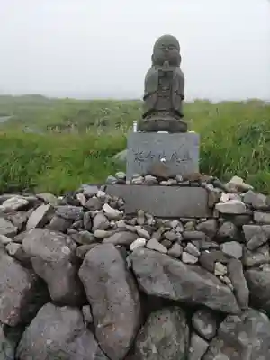 月山神社本宮の地蔵